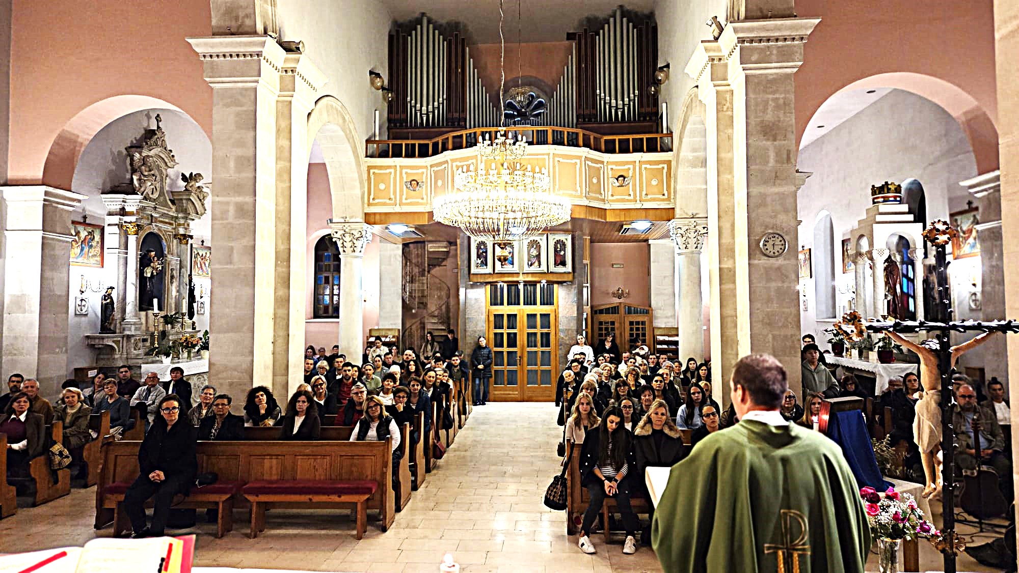 listopad 31. 10.2025.